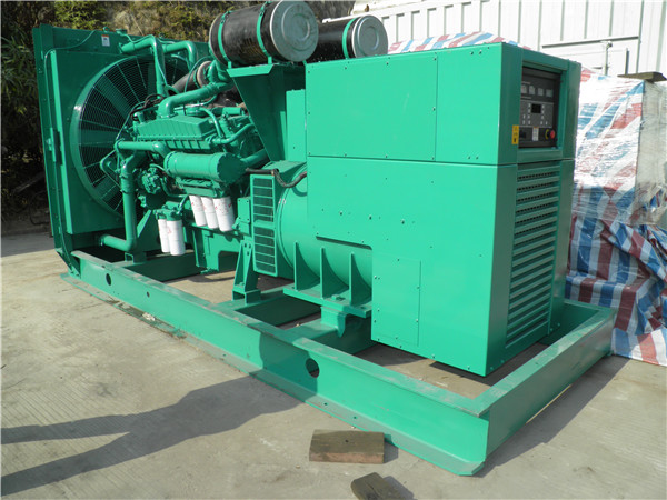 鼎湖出租发电机 发电机组厂家：柴油发电机组的控制屏的作用是什么？