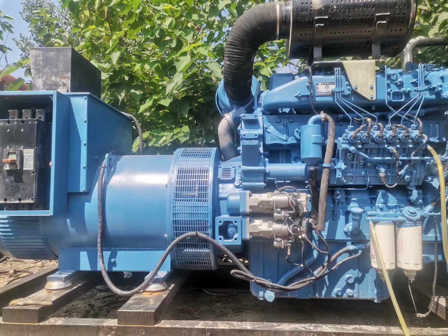 鼎湖详细说明降低 800kW 柴油发电机输出电流波动的方法