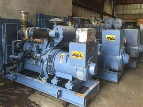 鼎湖发电机组带负载降电压是什么原因照成的？