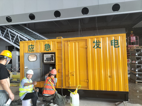 鼎湖怎样判断空气滤清器是否需要更换？